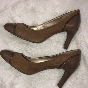 NWOT Bandolino Sz 8 Levenham Round Toe Heel